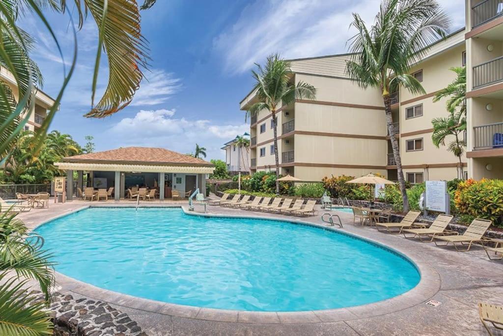 Beautiful 2 Bedroom Condo @ Kona! Кайлуа Кона Екстериор снимка