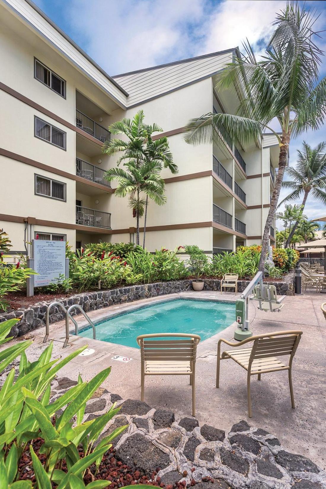 Beautiful 2 Bedroom Condo @ Kona! Кайлуа Кона Екстериор снимка